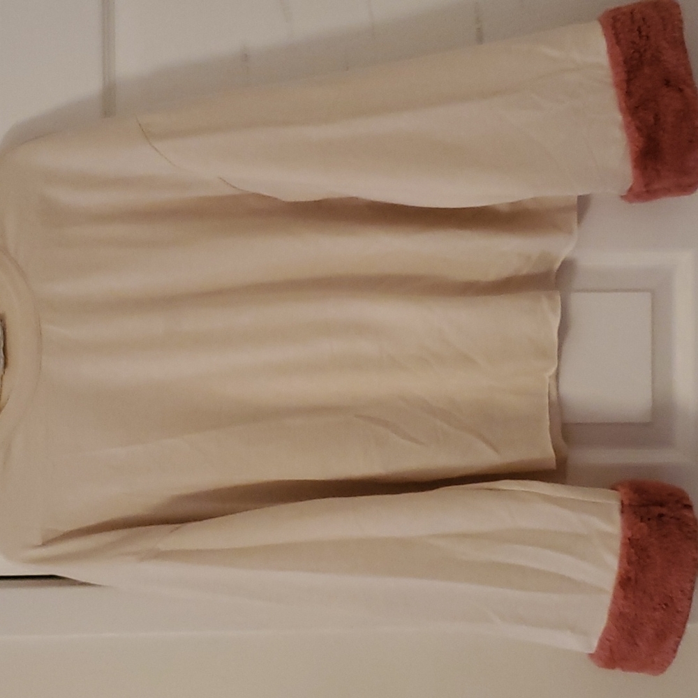 Cropped Top - Picture 2 of 8